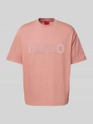 HUGO Oversized T-Shirt mit Label-Print Modell 'Dinkee' in Lachs_, Größ...