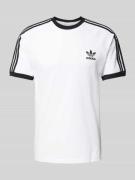 adidas Originals T-Shirt mit Label-Stitching in Weiss, Größe L