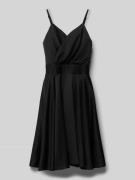 G.O.L. Kleid mit V-Ausschnitt in Black, Größe 140