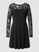 Vero Moda Minikleid mit Spitzenbesatz Modell 'SARA' in Black, Größe XL