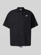 Nike Regular Fit Freizeithemd mit Logo-Stitching in Black, Größe M