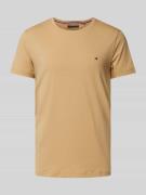 Tommy Hilfiger T-Shirt mit Label-Stitching in Camel, Größe XL