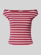 Tommy Jeans Slim Fit T-Shirt mit großem U-Boot-Ausschnitt in Bordeaux,...