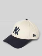 New Era Basecap mit Motiv-Stitching Modell 'COLOURBLOCK 9FORTY®' in Be...