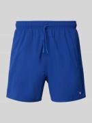 Emporio Armani Regular Fit Badeshorts mit Logo-Badge in Royal, Größe M