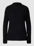 HUGO Strickpullover aus Schurwoll-Mix in unifarbenem Design in Black, ...