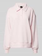 Gina Tricot Sweatshirt mit Umlegekragen in Rosa, Größe S