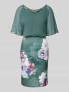 Swing Knielanges Cocktailkleid mit V-Ausschnitt in Gruen, Größe 36