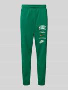 Nike Sweatpants mit Label-Print in Gruen, Größe S