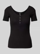 Pieces Slim Fit T-Shirt aus Baumwoll-Mix mit kurzer Druckknopfleiste M...