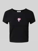 Review Slim Fit T-Shirt mit Motiv-Stitching in Black, Größe L
