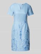 WHITE LABEL Knielanges Kleid mit V-Ausschnitt in Hellblau, Größe 50