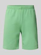 Lacoste Regular Fit Sweatshorts mit Logo-Badge in Hellgruen, Größe M