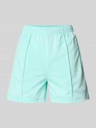 adidas Originals Relaxed Fit Shorts mit Reißverschlusstaschen Modell '...