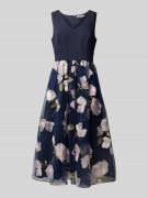 Christian Berg Cocktail Knielanges Cocktailkleid mit V-Ausschnitt in M...