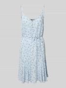 Pieces Tailliertes Minikleid mit Taillenband Modell 'NYA' in Hellblau,...