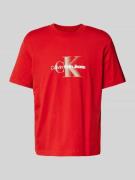 Calvin Klein Jeans T-Shirt mit Label-Print und Rundhalsausschnitt in R...