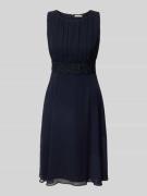 Christian Berg Cocktail Knielanges Cocktailkleid mit Taillenband in Ma...