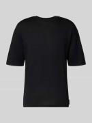 REVIEW Bouclé T-Shirt mit Label-Detail in Black, Größe L