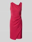 Vera Mont Cocktailkleid mit seitlicher Raffung in Kirsche, Größe 46