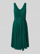 TROYDEN COLLECTION Knielanges Cocktailkleid in Wickel-Optik in Smaragd...