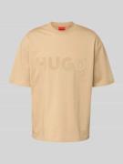 HUGO T-Shirt mit Label-Print Modell 'Dinkee' in Beige, Größe S