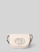 Guess Handtasche mit Label-Applikation Modell 'CALEBRA' in Ecru, Größe...