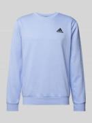 adidas Sportswear Sweatshirt mit gerippten Abschlüssen in Hellblau, Gr...