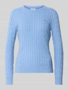 Gant Pullover mit Zopfmuster und Logo-Stitching in Hellblau, Größe L