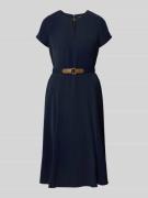 Lauren Ralph Lauren Knielanges Kleid mit Taillengürtel in Dunkelblau, ...