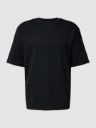 REVIEW T-Shirt mit Label-Detail in Black, Größe M