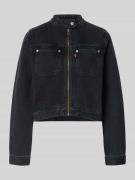 Levi's® Cropped Jeansjacke mit Brusttaschen Modell 'MOTO TRUCKER' in D...