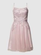 Luxuar Cocktailkleid mit Herz-Ausschnitt in Mauve, Größe 40