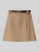 Jake*s Casual Minirock aus reiner Baumwolle mit Bundfalten in Hellbrau...