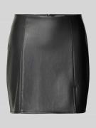 Only Mini-Rock in Lederoptik mit Schlitz Modell 'LENI' in Black, Größe...