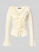 Gina Tricot Blusenshirt mit V-Ausschnitt und Volants in Ecru, Größe M