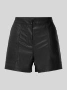 Only Regular Fit Shorts in Kunstleder-Optik Modell 'TRICIA' in Black, ...
