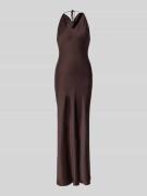 Forever New Abendkleid mit Wasserfall-Ausschnitt Modell 'Aria' in Dunk...