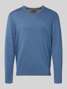 Christian Berg Men Strickpullover mit V-Ausschnitt in Jeansblau Melang...