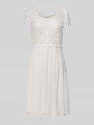 Luxuar Cocktailkleid mit Rundhalsausschnitt und Perlen in Offwhite, Gr...