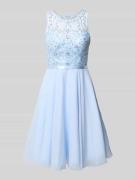 Luxuar Cocktailkleid mit Rundhalsausschnitt in Hellblau, Größe 32