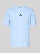 adidas Sportswear T-Shirt mit Label-Detail in Bleu, Größe L