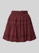 Neo Noir Minirock mit Häkelspitze Modell 'Callia' in Bordeaux, Größe 4...