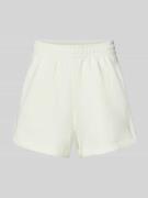 adidas Sportswear Shorts mit Label-Print in Offwhite, Größe L
