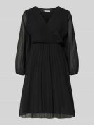 ZABAIONE Regular Fit Kleid aus Viskose-Mix mit V-Ausschnitt in Black, ...