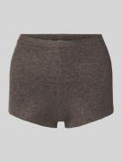 Gina Tricot Slim Fit Shorts mit Woll-Anteil in Strick-Optik in Hellbra...