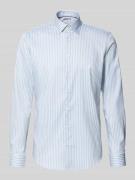 Jake*s Slim Fit Businesshemd mit Kentkragen in Hellgruen, Größe 37/38