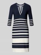 Christian Berg Woman Selection Knielanges Kleid mit V-Ausschnitt in Ma...