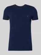 Tommy Hilfiger Slim Fit T-Shirt aus Baumwoll-Mix in Marine, Größe L