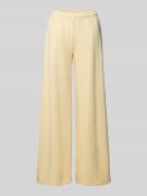 Gina Tricot Wide Fit Sweatpants mit elastische Bund in Hellgelb, Größe...